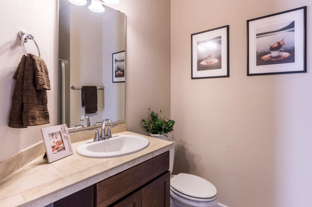https://www.lifemarkbath.com/wp-content/uploads/2020/11/bathroom-remodeling-Nixa-MO-3.jpg